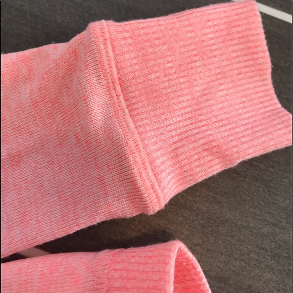 Pink sweater - Picture 3 of 5